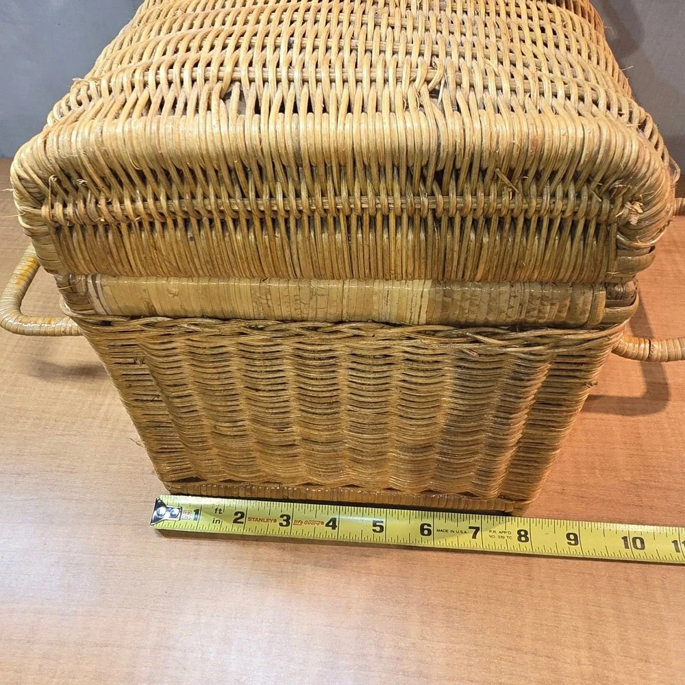Vintage Large Handled‎ Locking Rectangular Wicker Picnic Storage Basket 12x10x8
